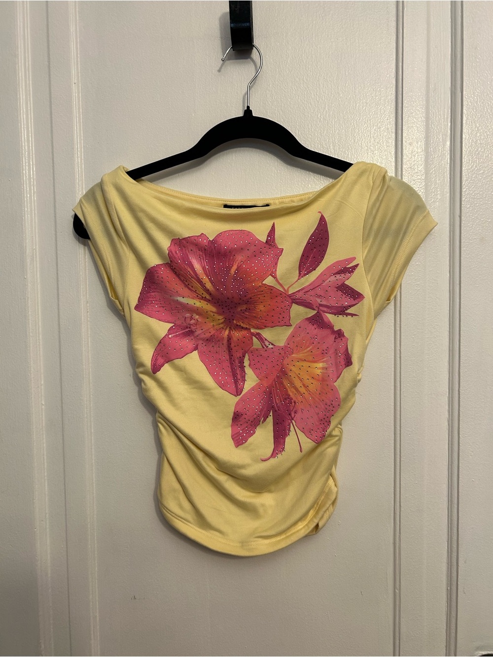 Forever 21 Yellow Short Sleeve Boatneck Top with Pink Floral Print